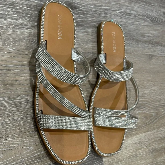 Stylish silver rhinestone sandals - Picture 2 of 4